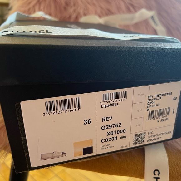 Chanel Espadrilles Lambskin Beige & Black Size 36. Comes with full set. - Picture 7 of 10